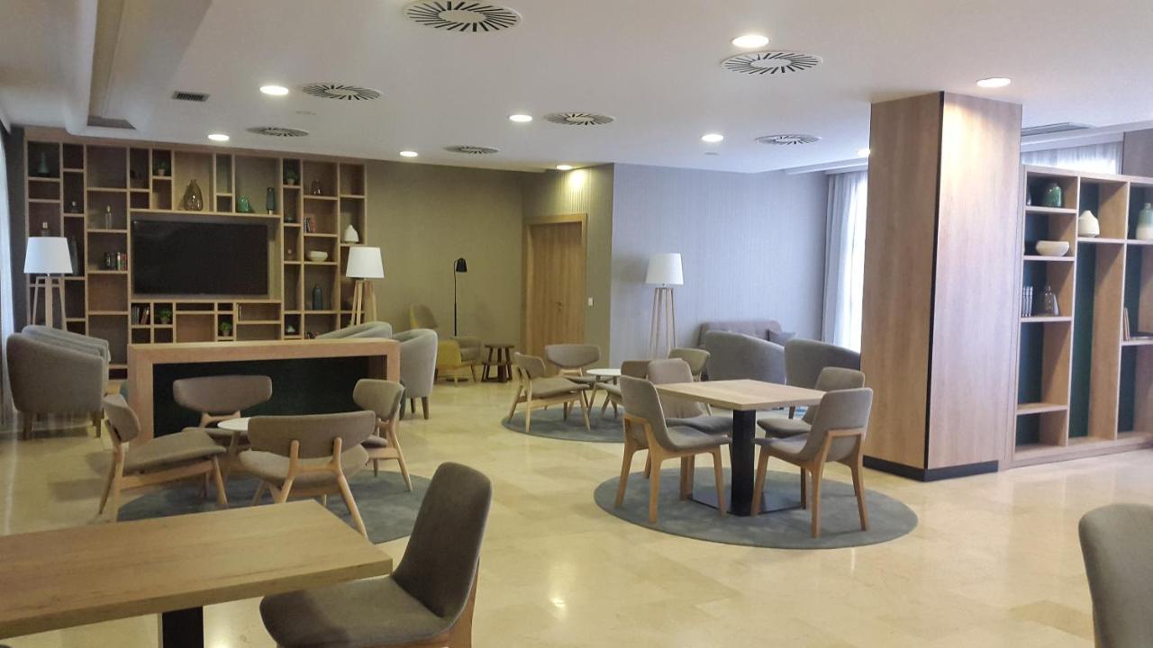 Oroel Hotel & Spa Jaca Exterior foto