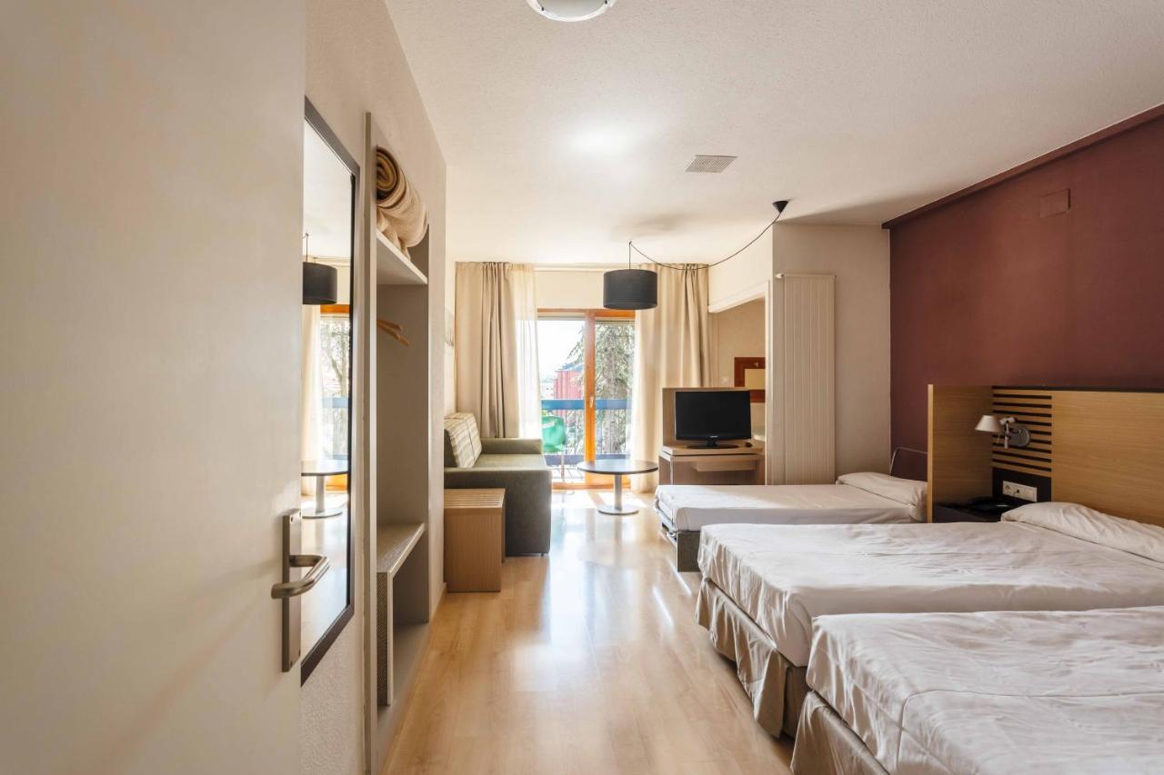 Oroel Hotel & Spa Jaca Exterior foto