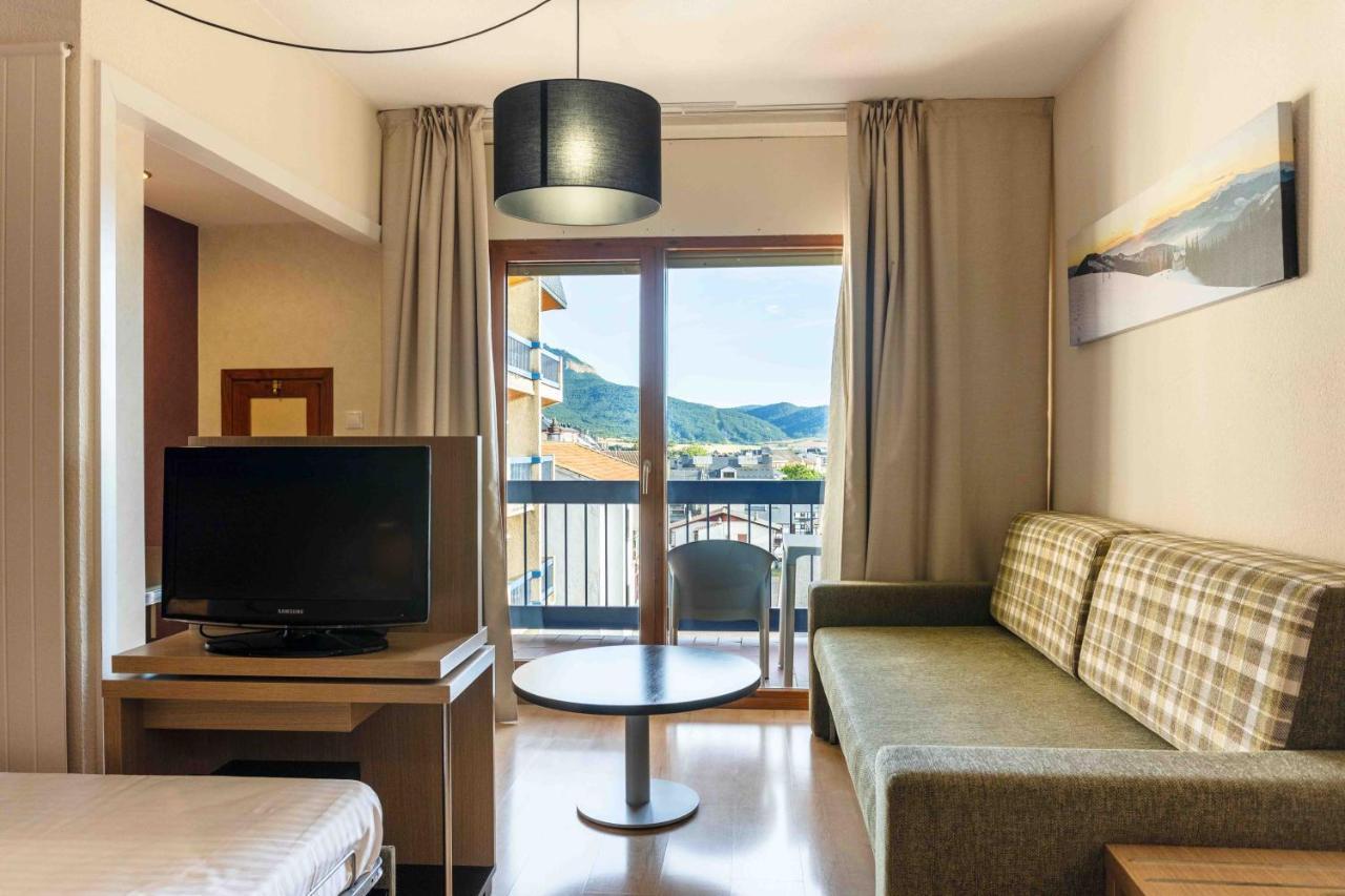 Oroel Hotel & Spa Jaca Exterior foto
