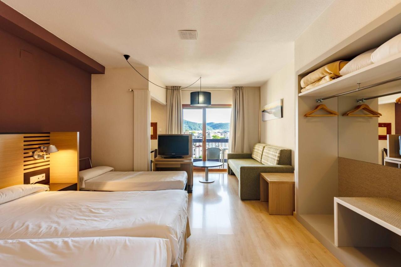 Oroel Hotel & Spa Jaca Exterior foto