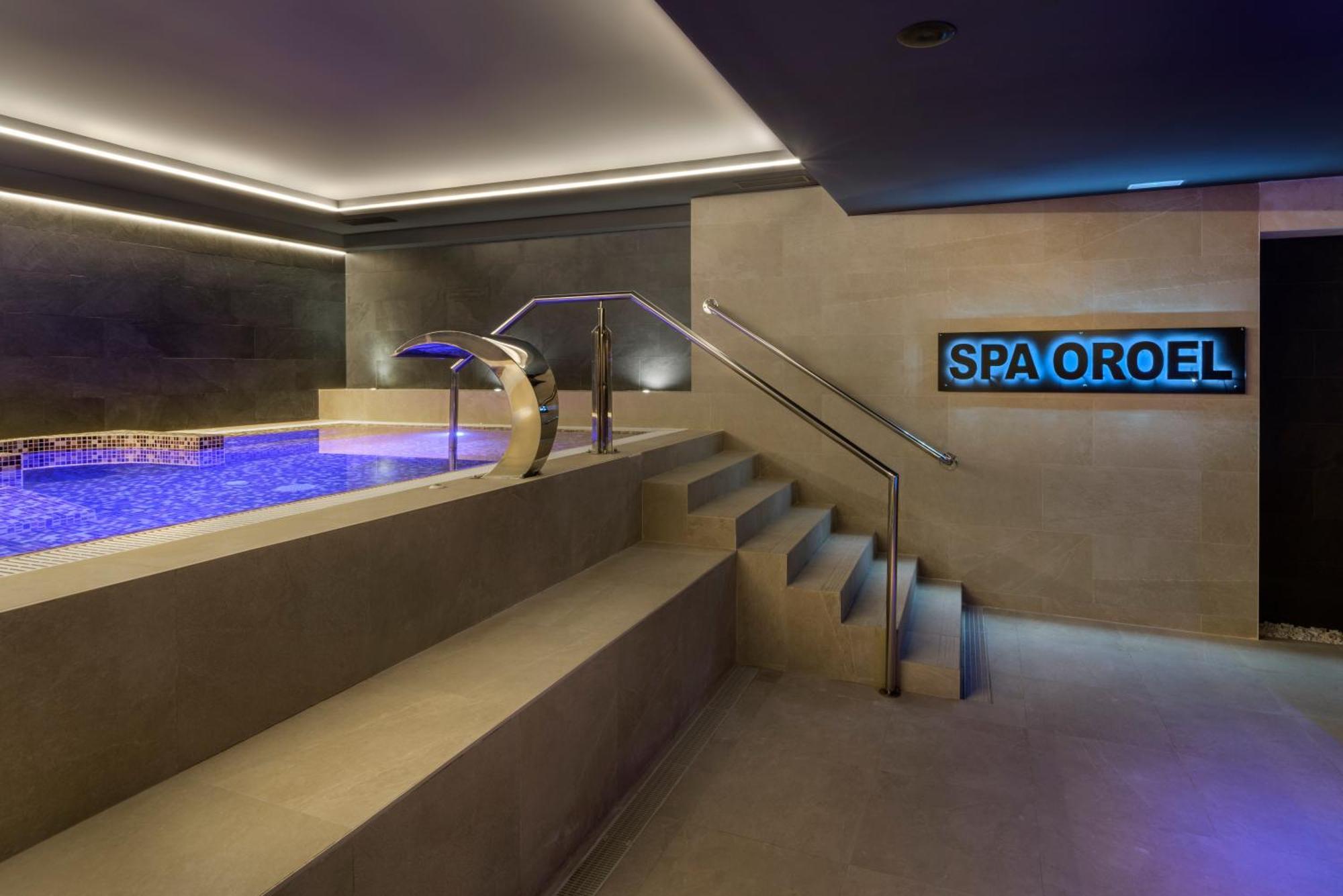 Oroel Hotel & Spa Jaca Exterior foto
