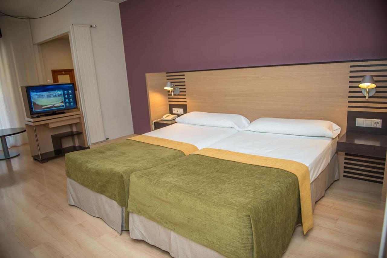 Oroel Hotel & Spa Jaca Exterior foto